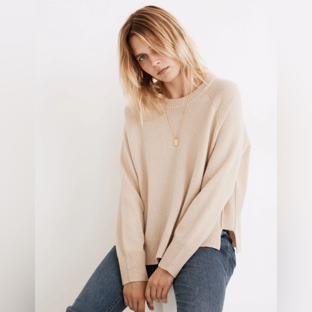 Madewell Women’s 
(Re)sourced Cashmere Crewneck Sweater